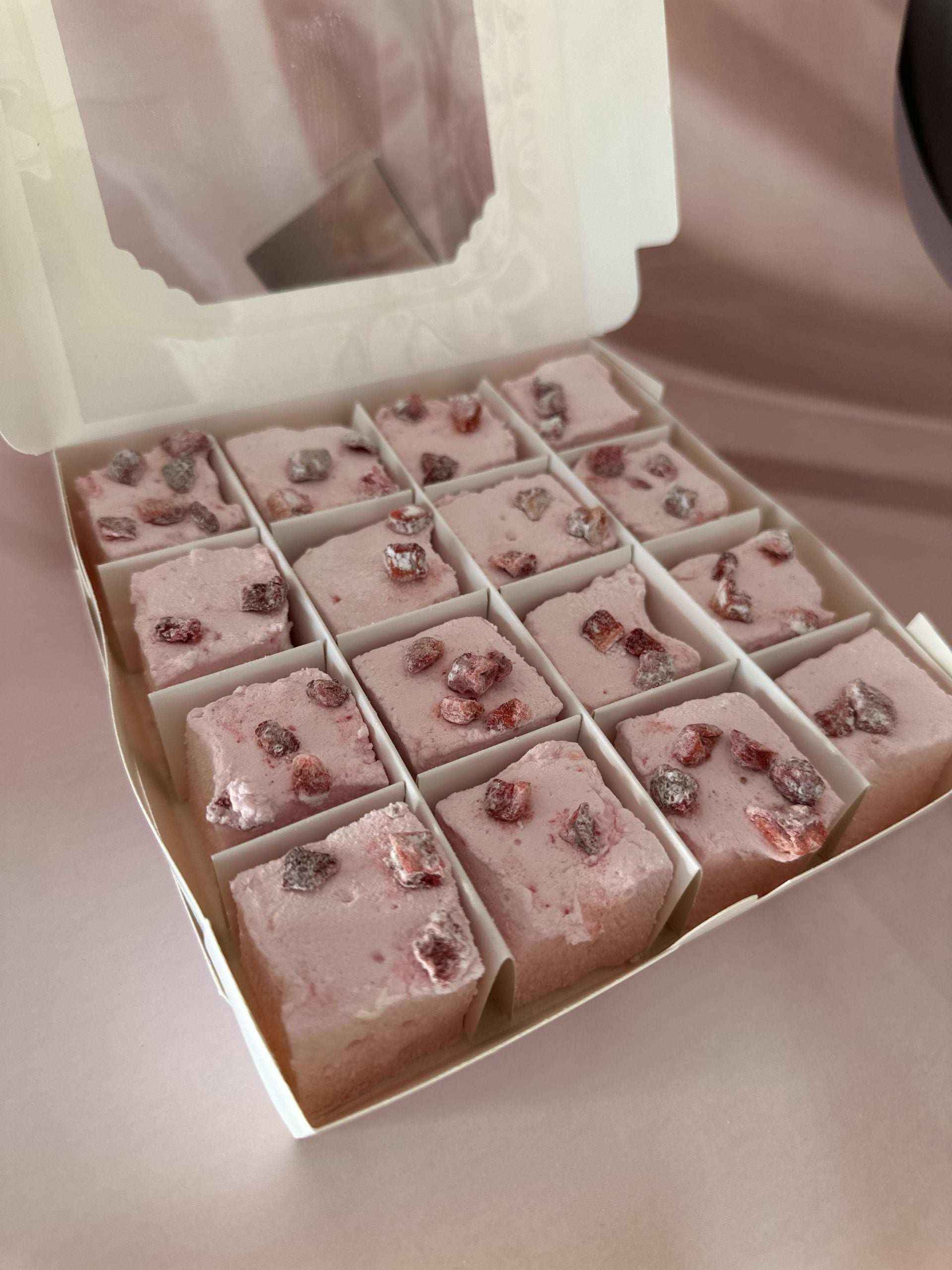 Gourmet Marshmallows Strawberry & Champagne Gift Edition 200 gram handmade gluten free personalised gift - Fairy Candy UK - Handmade Marshmallows, Boiled Sweets & Fruit Leather